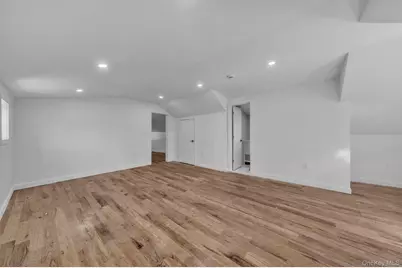 219 E 238th Street, Bronx, NY 10470 - Photo 11