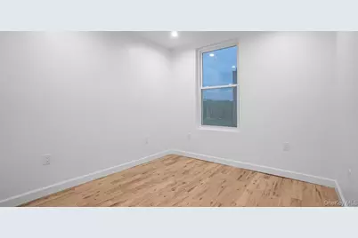 1737 Popham Avenue, Bronx, NY 10453 - Photo 17