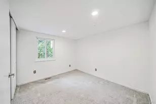 740 Blue Ridge Dr, Medford, NY 11763 - Photo 17