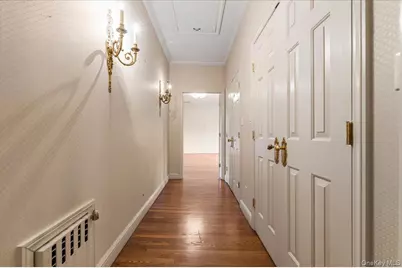 363 Oak Avenue, Cedarhurst, NY 11516 - Photo 17