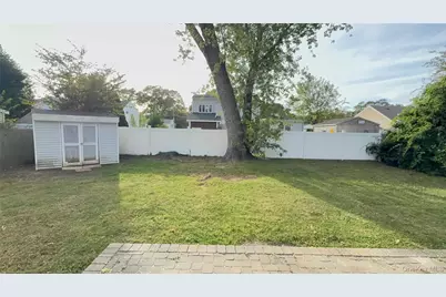 15 Huron Street, Port Jefferson, NY 11776 - Photo 17