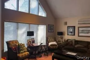 12 Silver Birch Rd, Merrick, NY 11566 - Photo 9
