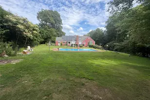 16 Josephine Blvd, Shoreham, NY 11786 - Photo 3