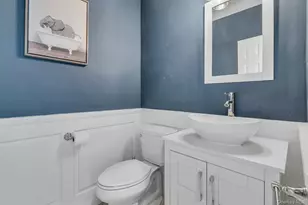 140 Rivendell Ct, Melville, NY 11747 - Photo 17