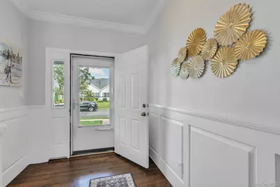 140 Rivendell Court, Melville, NY 11747 - Photo 3