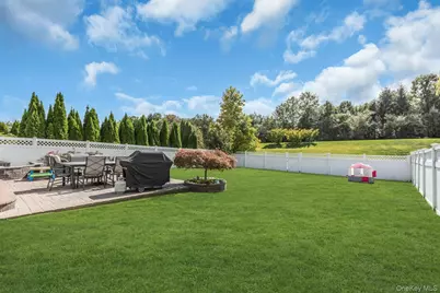 140 Rivendell Court, Melville, NY 11747 - Photo 31