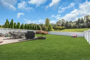 140 Rivendell Ct, Melville, NY 11747 - Photo 31