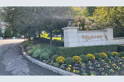 111 Cherry Valley Avenue #702 W, Garden City, NY 11530 - Photo 1