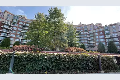 111 Cherry Valley Avenue #702 W, Garden City, NY 11530 - Photo 21