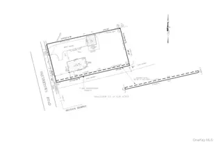 16 Squiretown Rd, Hampton Bays, NY 11946 - Photo 17
