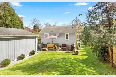 4 Village Drive, Greenwood Lake, NY 10925 - Photo 17