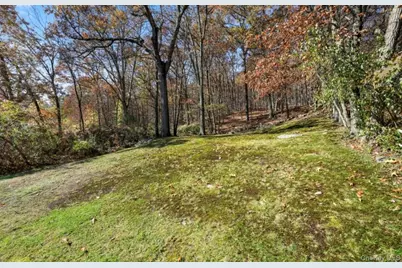 4 Village Drive, Greenwood Lake, NY 10925 - Photo 19