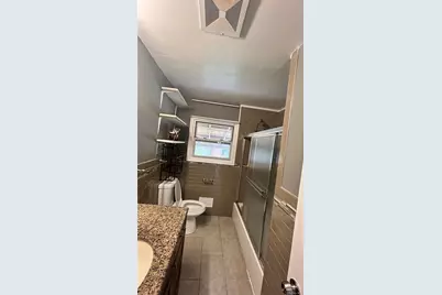 200 Hancock St, Brentwood, NY 11717 - Photo 3
