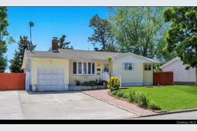 200 Hancock St, Brentwood, NY 11717 - Photo 1