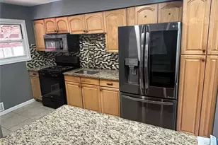 200 Hancock St, Brentwood, NY 11717 - Photo 7