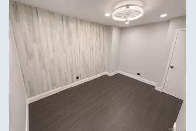 7-11 Seagirt Avenue #10, Far Rockaway, NY 11691 - Photo 1