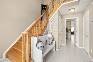 1079 Van Buren Ave, Franklin Square, NY 11010 - Photo 5