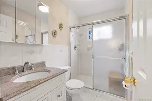 1079 Van Buren Ave, Franklin Square, NY 11010 - Photo 9
