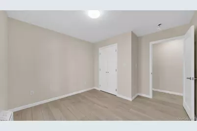 957 E 229th Street, Bronx, NY 10466 - Photo 27