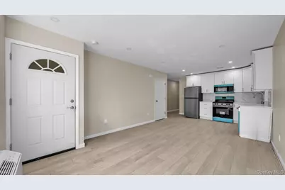 957 E 229th Street, Bronx, NY 10466 - Photo 13