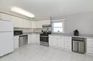 2086 Washington Ave, Seaford, NY 11783 - Photo 5