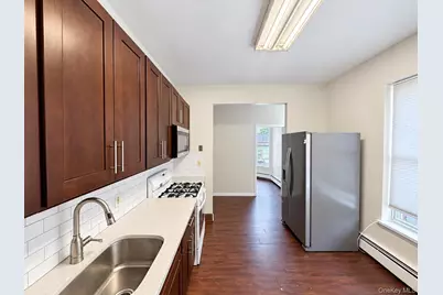 89 Market Street #2nd floor (Right), Poughkeepsie, NY 12601 - Photo 3