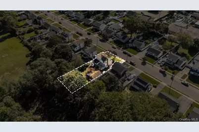 33 Mohawk Drive, North Babylon, NY 11703 - Photo 49