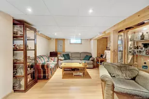 33 Mohawk Dr, North Babylon, NY 11703 - Photo 33