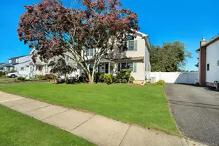 33 Mohawk Dr, North Babylon, NY 11703 - Photo 47