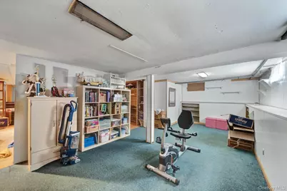 33 Mohawk Drive, North Babylon, NY 11703 - Photo 37