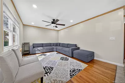 471 Beech Street, New Hyde Park, NY 11040 - Photo 5