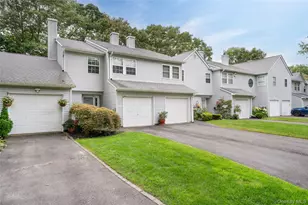 702 Sara Cir, Port Jefferson Station, NY 11776 - Photo 3