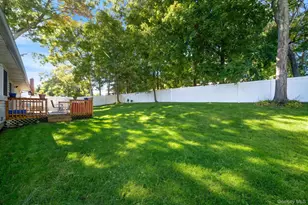 12 Mountain St, Ronkonkoma, NY 11779 - Photo 25