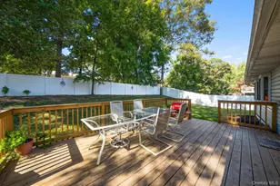 12 Mountain St, Ronkonkoma, NY 11779 - Photo 19