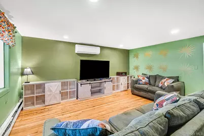 12 Mountain Street, Ronkonkoma, NY 11779 - Photo 5