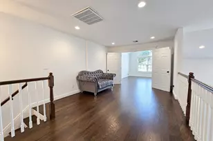 210 Kettles Ln, Medford, NY 11763 - Photo 11