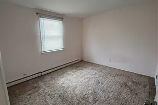 32 Halycon Rd, Lindenhurst, NY 11757 - Photo 5