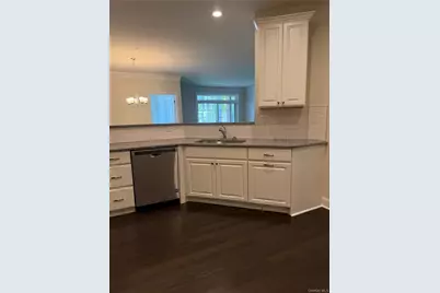 811 Regency Drive #802, Fishkill, NY 12524 - Photo 3