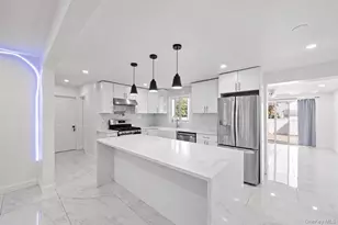 35 E Euclid St, Valley Stream, NY 11580 - Photo 3