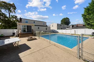 35 E Euclid St, Valley Stream, NY 11580 - Photo 9