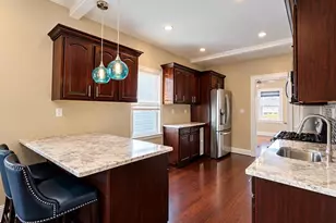 75-05 60th Pl, Glendale, NY 11385 - Photo 5