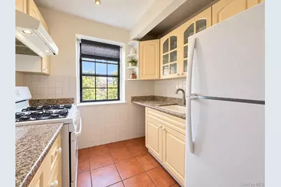 144-37 79th Ave #1N, Kew Gardens, NY 11367 - Photo 5