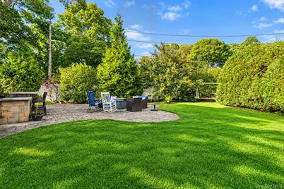 517 Waverly Avenue, Patchogue, NY 11772 - Photo 33