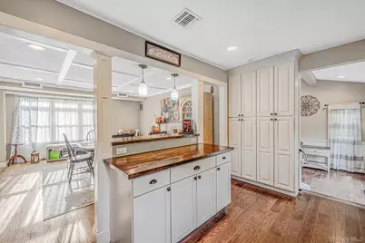 517 Waverly Avenue, Patchogue, NY 11772 - Photo 11