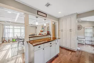 517 Waverly Ave, Patchogue, NY 11772 - Photo 11