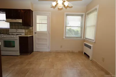 492 4th Street, Franklin Square, NY 11010 - Photo 5