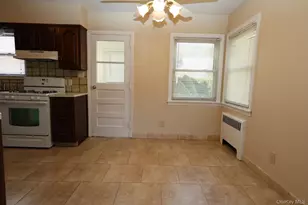 492 4th St, Franklin Square, NY 11010 - Photo 5