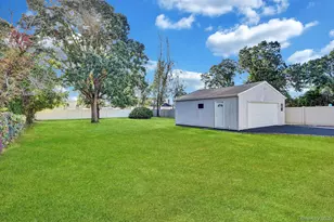 38 Miller Ave, Amityville, NY 11701 - Photo 23