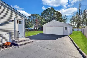 38 Miller Ave, Amityville, NY 11701 - Photo 19