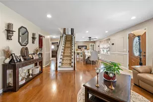 85 N Walnut St, Massapequa, NY 11758 - Photo 7